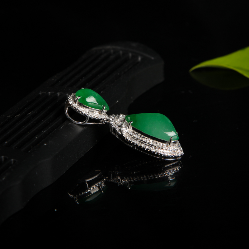 糯冰种阳绿翡翠水滴吊坠-红掌柜