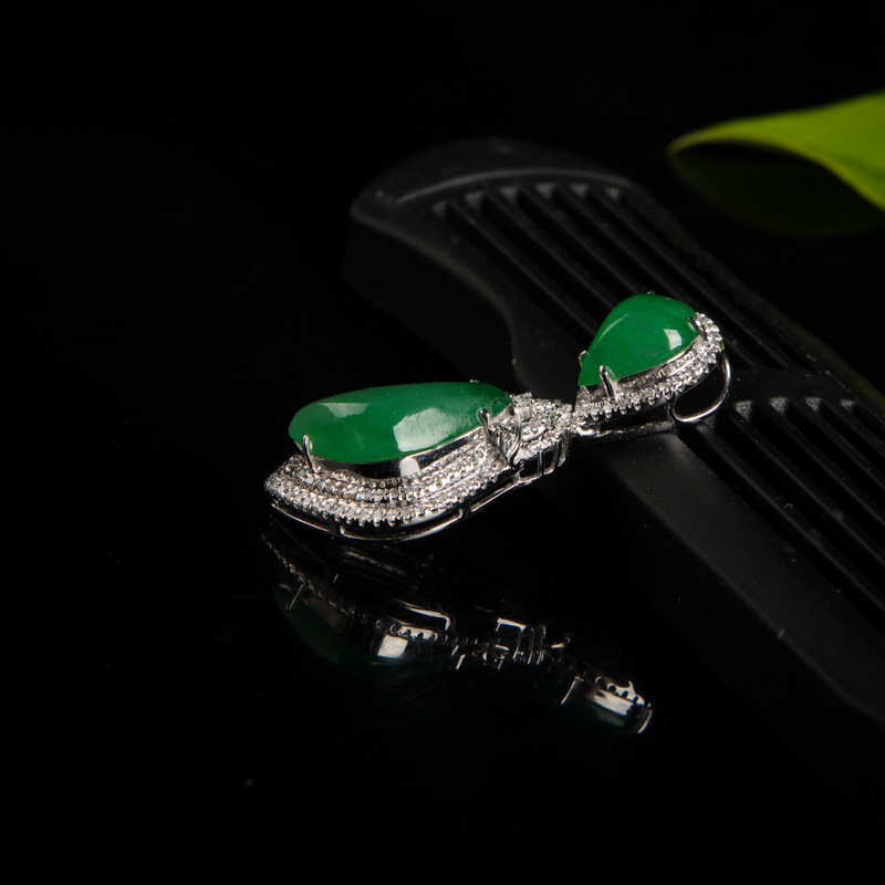 18k糯冰种翡翠水滴吊坠-红掌柜