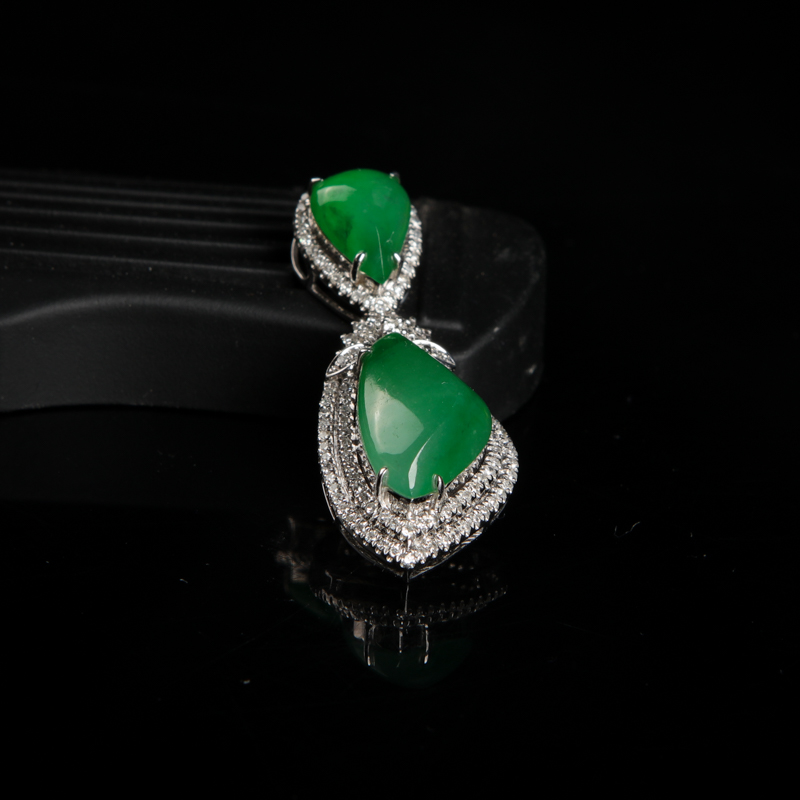 18k糯冰种阳绿翡翠吊坠-红掌柜