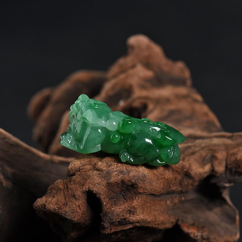 翡翠吊坠-红掌柜