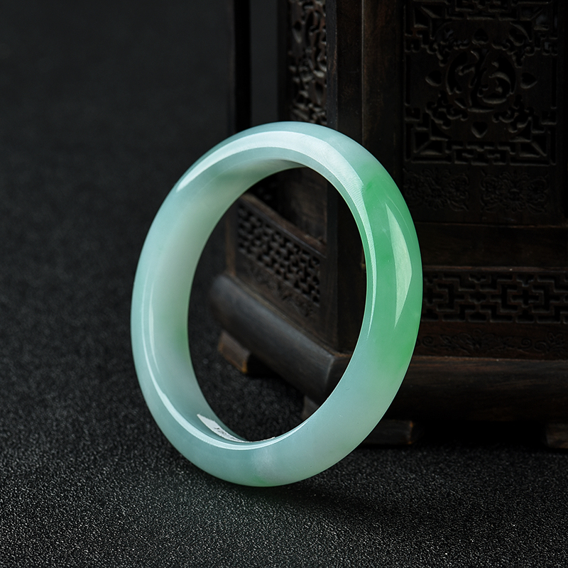 天然糯冰种翠绿翡翠手镯-红掌柜