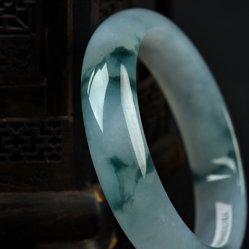 飘花翡翠手镯-红掌柜