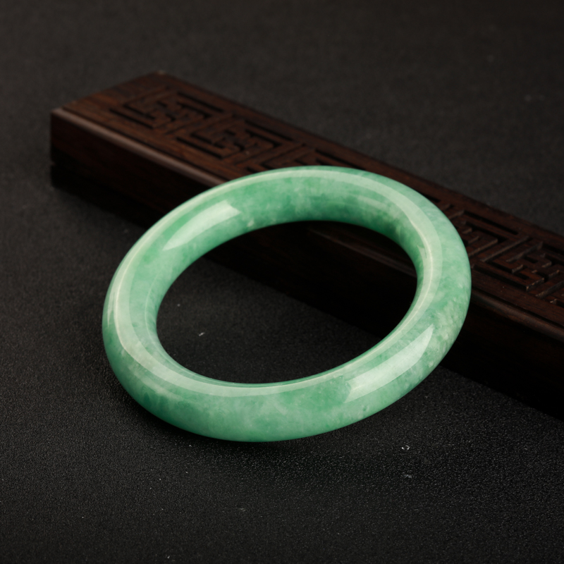 缅甸豆种翠绿翡翠圆镯-红掌柜