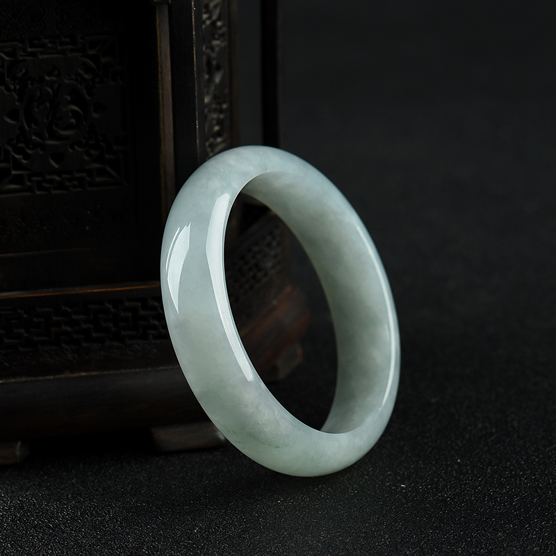 58.5mm灰绿翡翠手镯-红掌柜