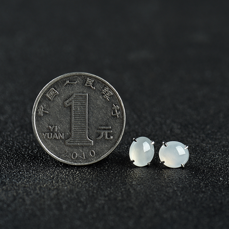 缅甸糯冰种白色翡翠耳钉-红掌柜