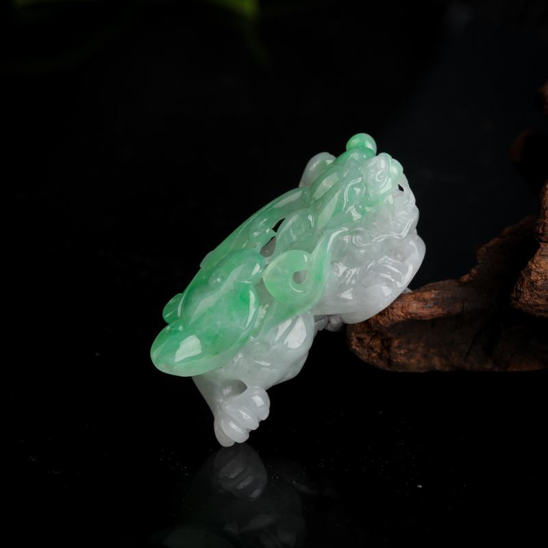 天然糯种飘翠翡翠貔貅吊坠-红掌柜