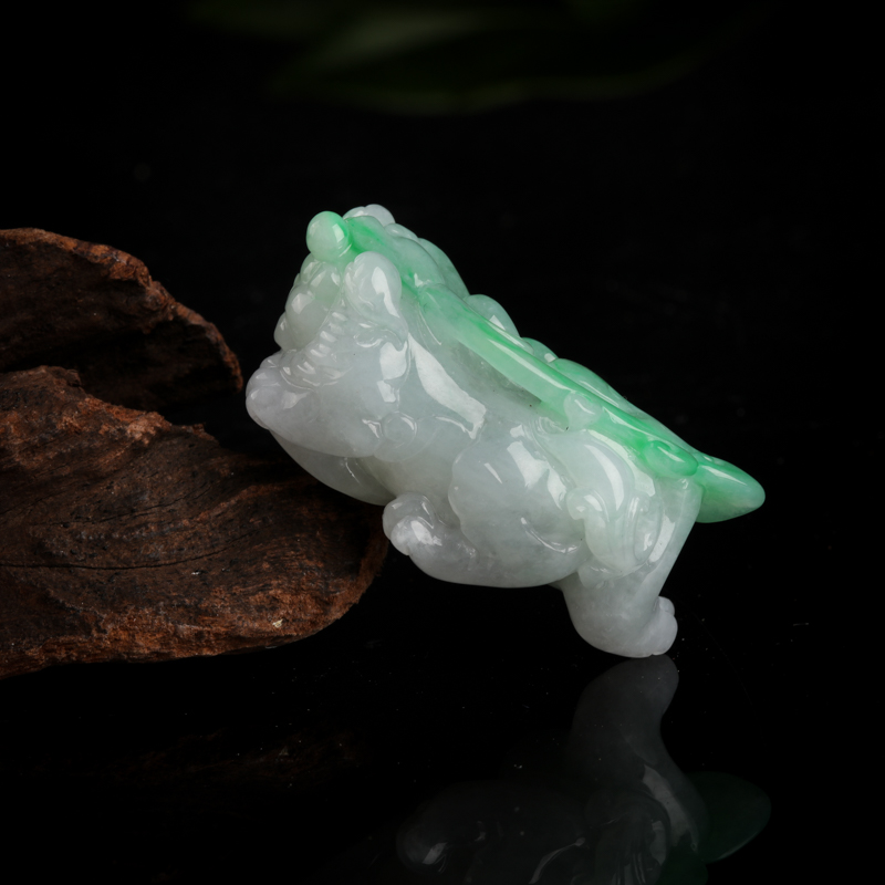 缅甸糯种飘翠翡翠貔貅吊坠-红掌柜