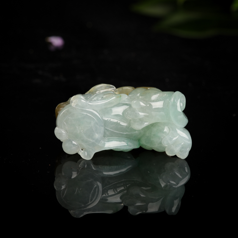 缅甸种俏色翡翠貔貅吊坠-红掌柜