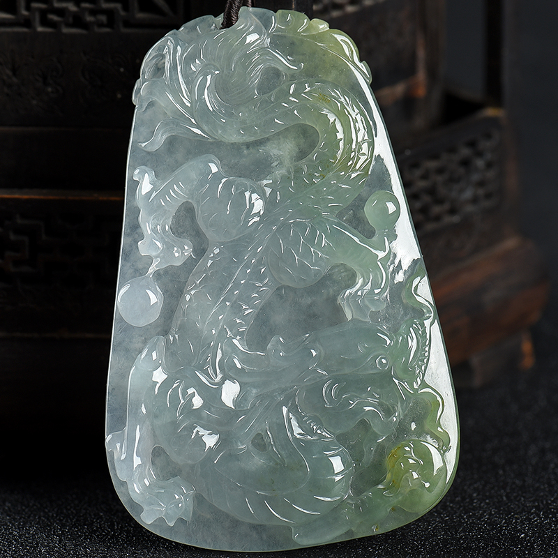 缅甸天然糯种俏色翡翠吊坠-红掌柜
