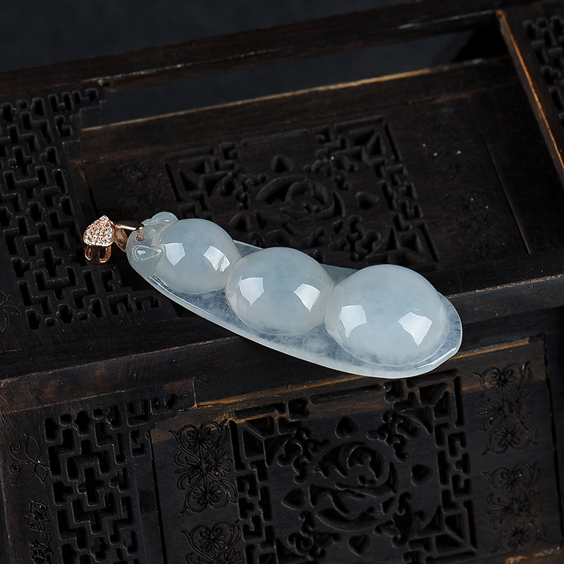 天然翡翠连中三元吊坠-红掌柜