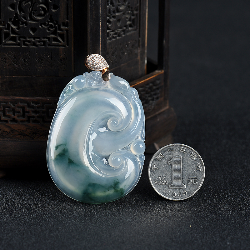 糯冰种飘花翡翠-红掌柜