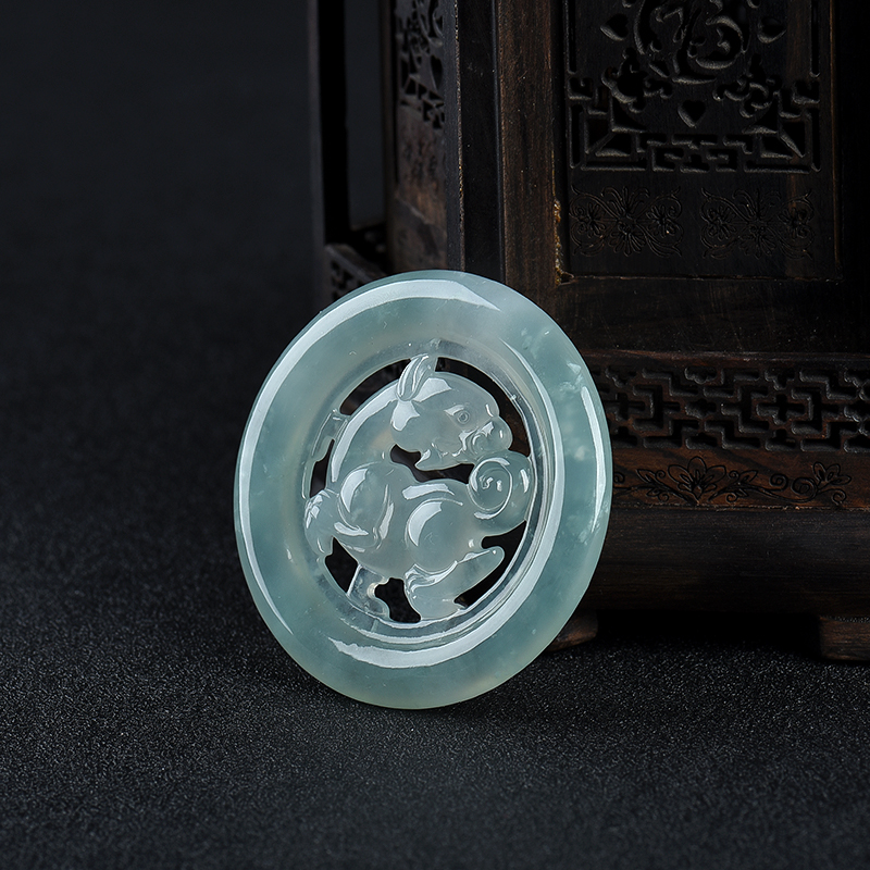 翡翠麒麟吊坠-红掌柜