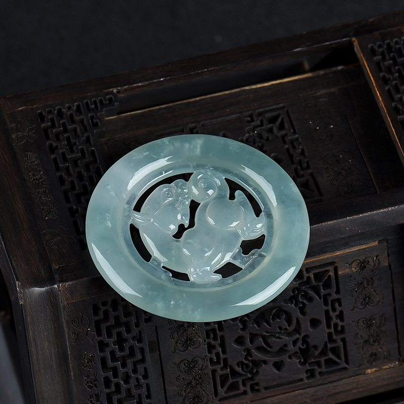 天然翡翠麒麟吊坠-红掌柜