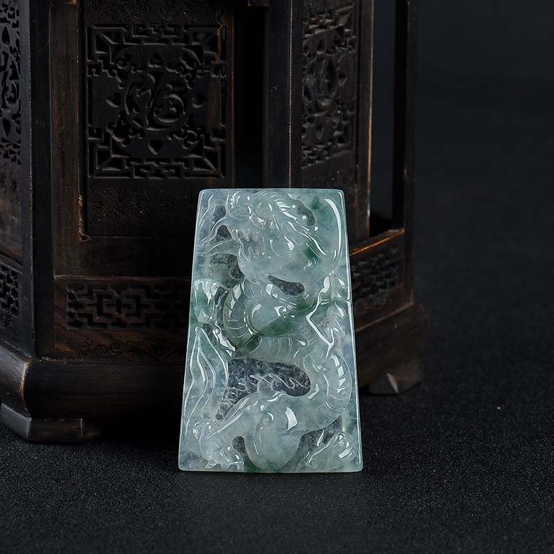 糯冰种飘花翡翠辰龙吊坠-红掌柜
