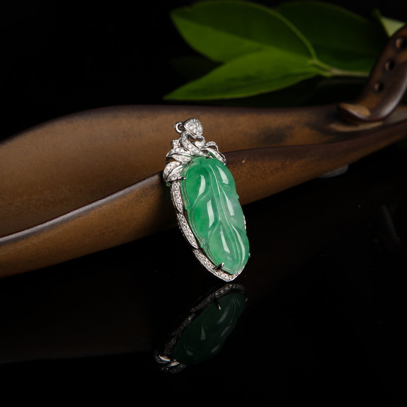 糯冰种飘翠翡翠金枝玉叶吊坠-红掌柜