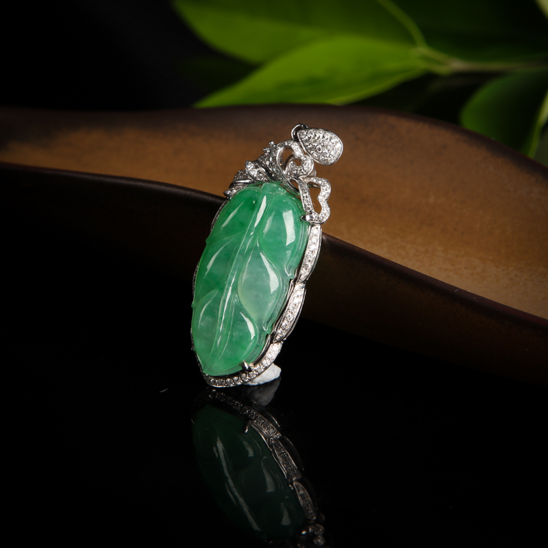 飘翠翡翠金枝玉叶吊坠-红掌柜