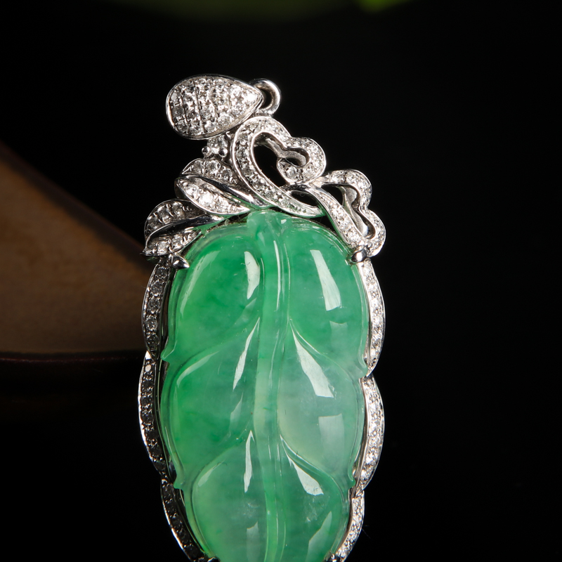 18K糯冰种飘翠翡翠叶子吊坠-红掌柜