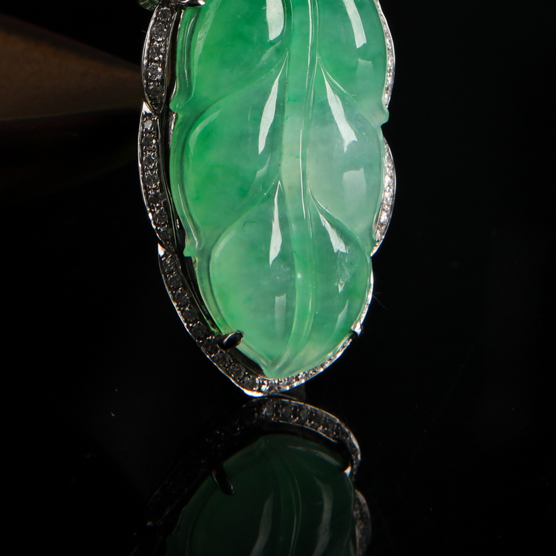 糯冰种飘翠翡翠叶子吊坠-红掌柜