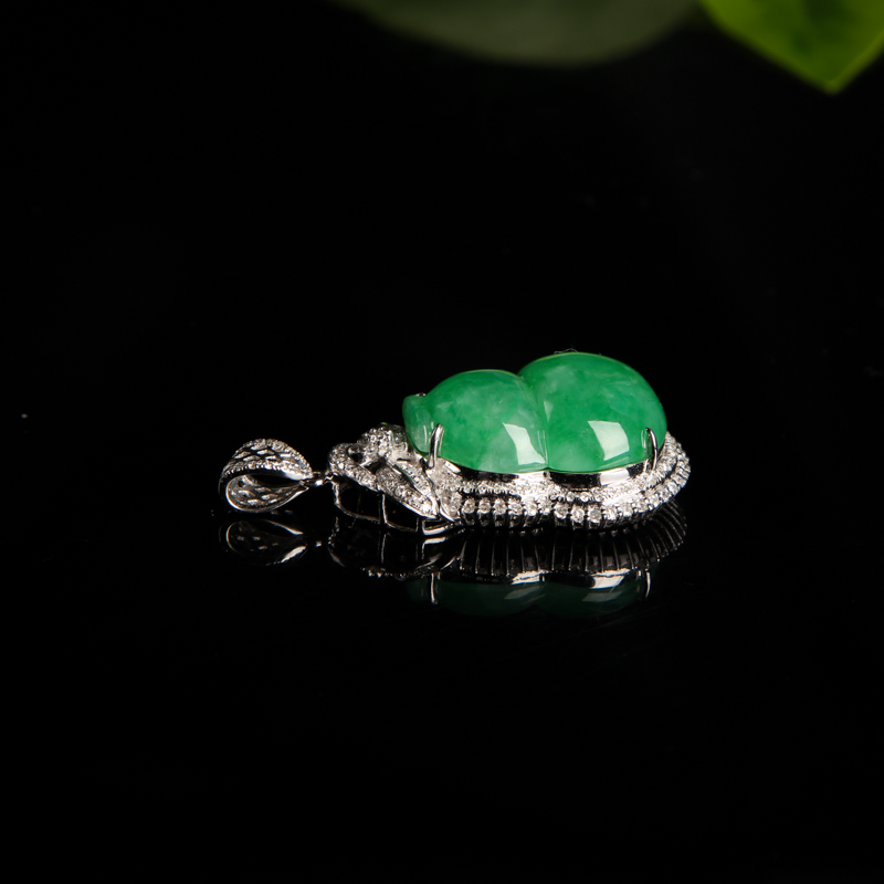 糯种翡翠吊坠-红掌柜