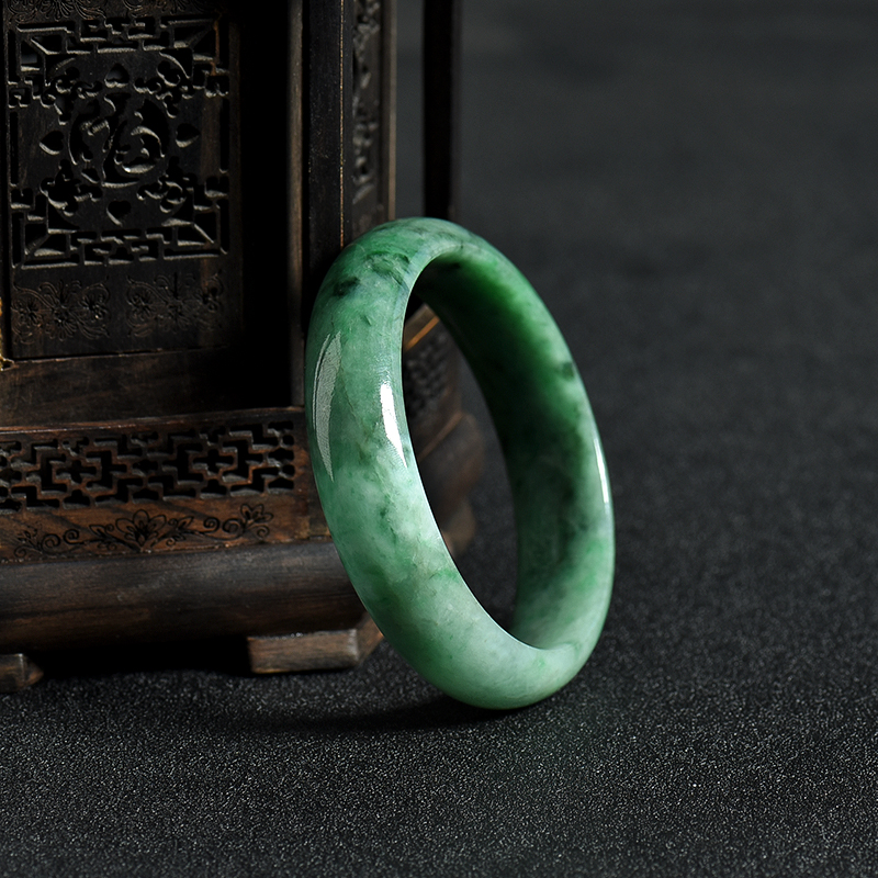 天然豆种飘翠翡翠手镯-红掌柜