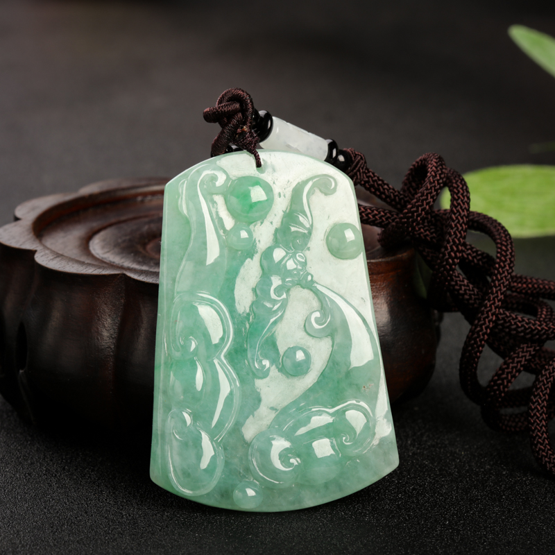 蓝绿翡翠龙牌吊坠-红掌柜