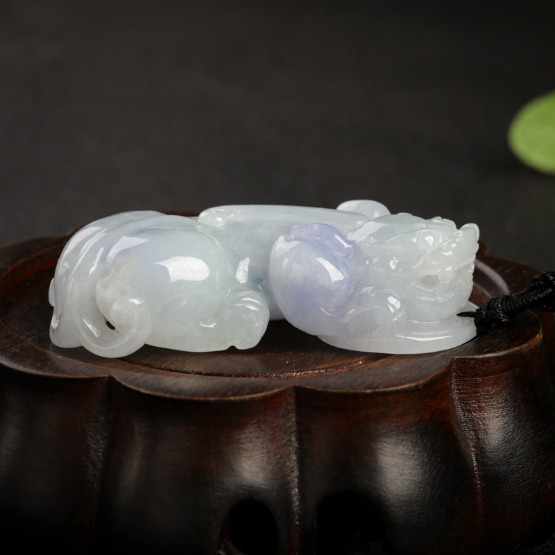 天然缅甸豆种俏色翡翠貔貅吊坠-红掌柜