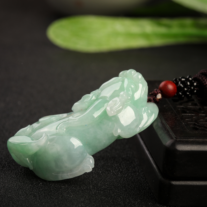 缅甸豆种浅绿翡翠貔貅吊坠-红掌柜