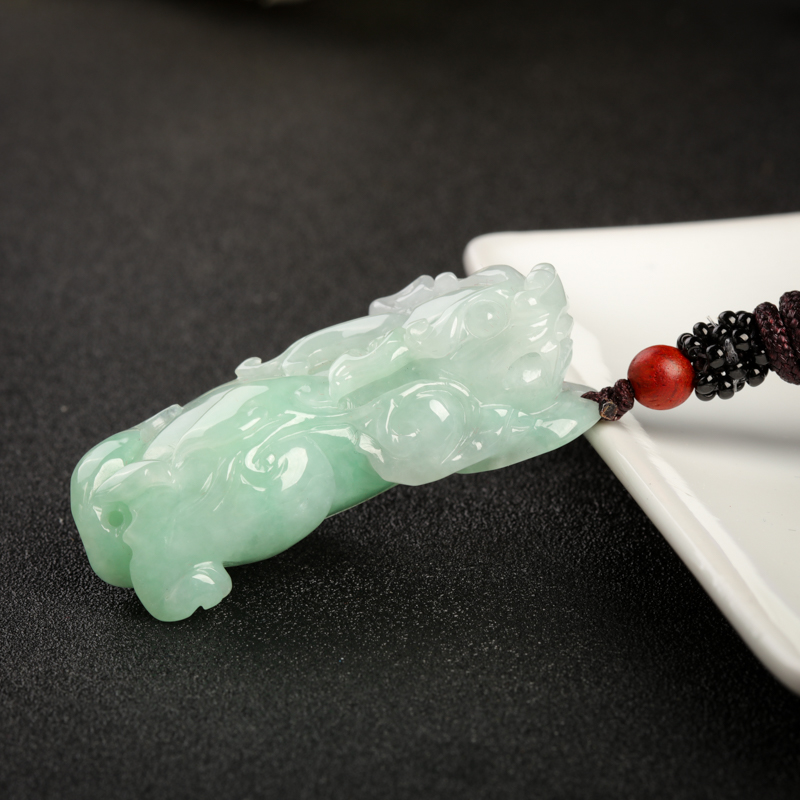 豆种飘翠翡翠貔貅吊坠-红掌柜