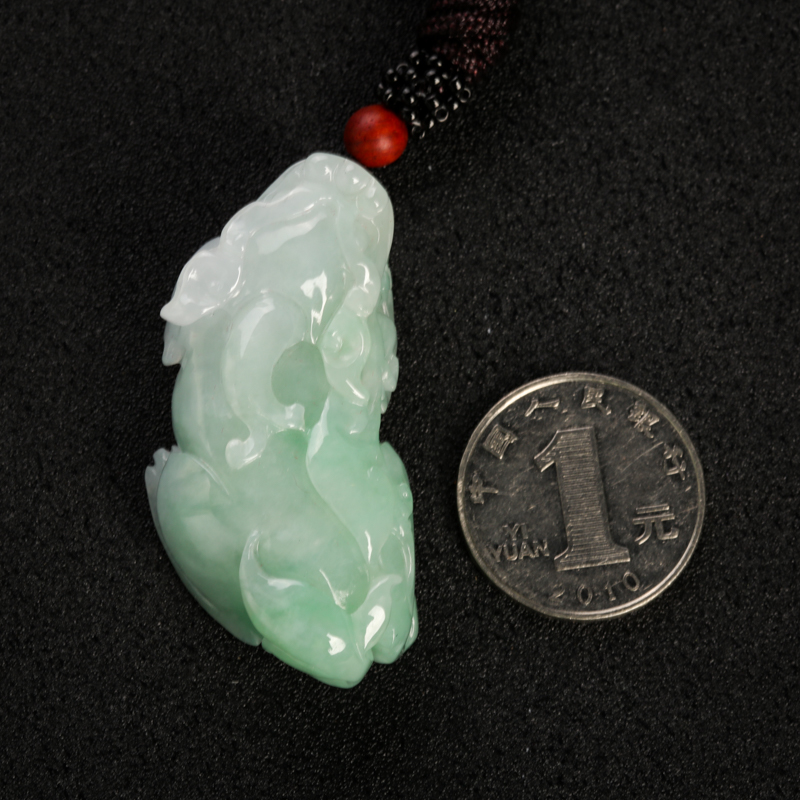 豆种翡翠貔貅吊坠-红掌柜
