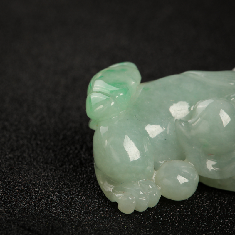 翡翠吊坠-红掌柜