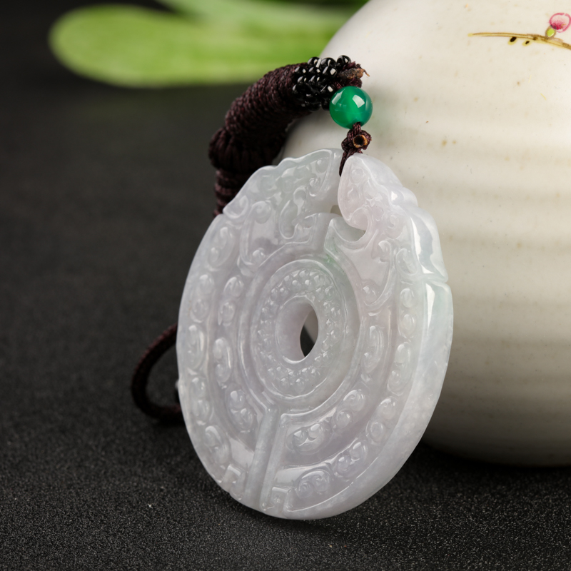 豆种浅紫翡翠龙牌吊坠-红掌柜