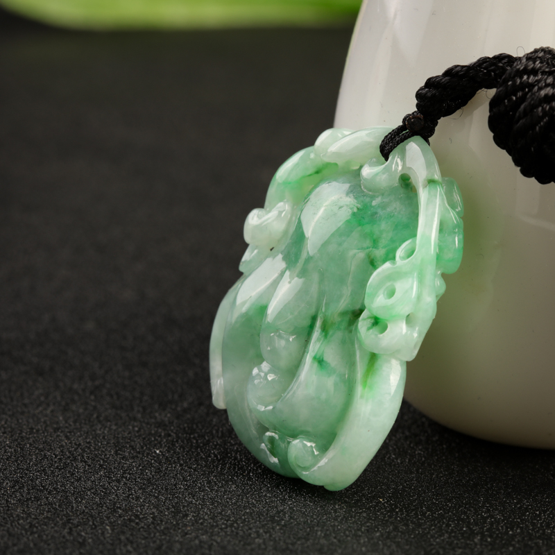 豆种飘翠翡翠佛手吊坠-红掌柜