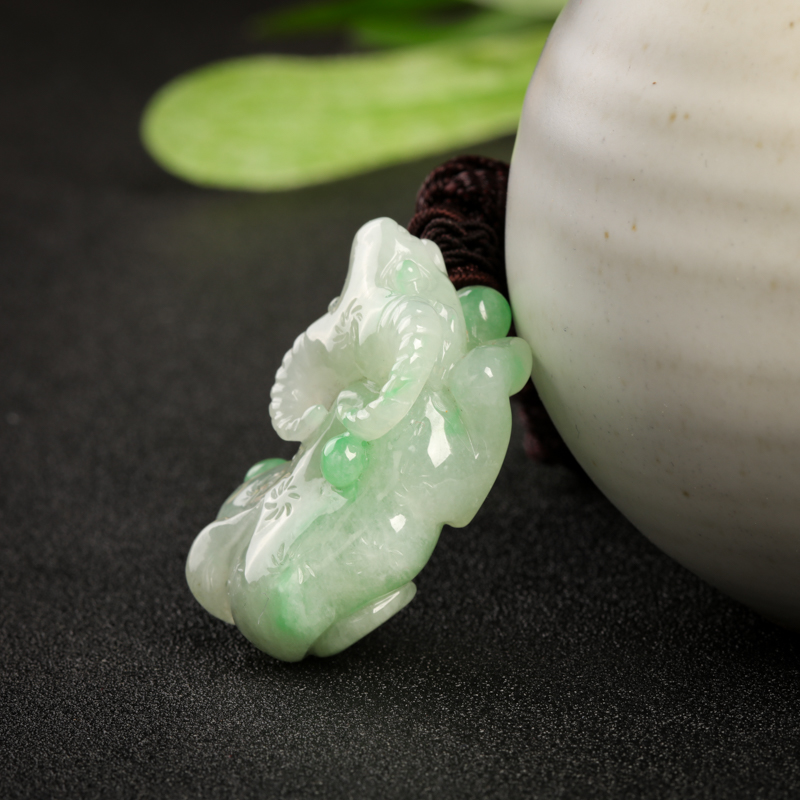 飘翠翡翠丑牛吊坠-红掌柜