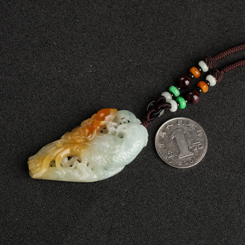 天然糯种俏色翡翠英明神武吊坠-红掌柜