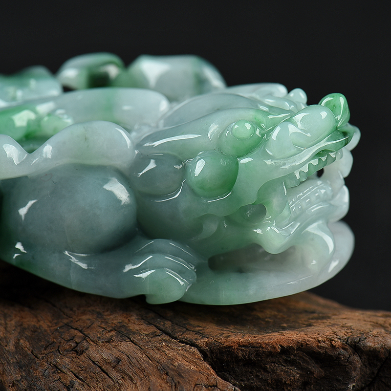 糯种飘翠翡翠貔貅-红掌柜