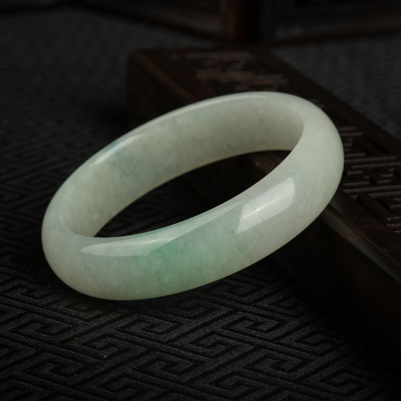 翡翠贵妃镯-红掌柜