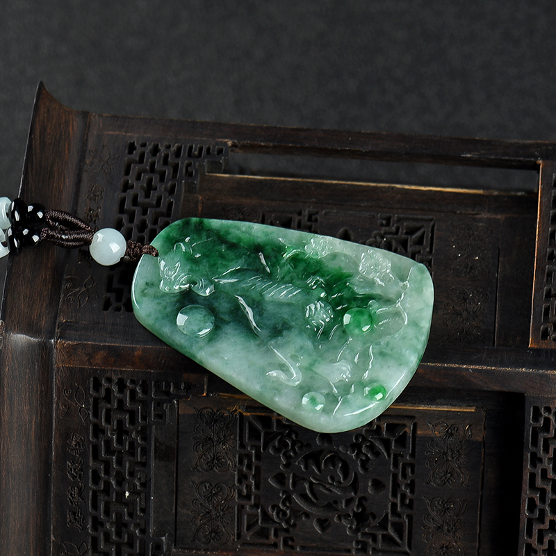 缅甸天然豆种翡翠寅虎吊坠-红掌柜