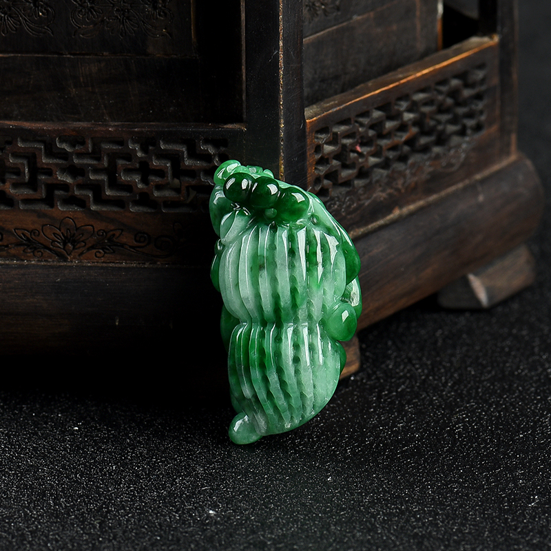 缅甸天然糯种翠绿翡翠花生吊坠-红掌柜