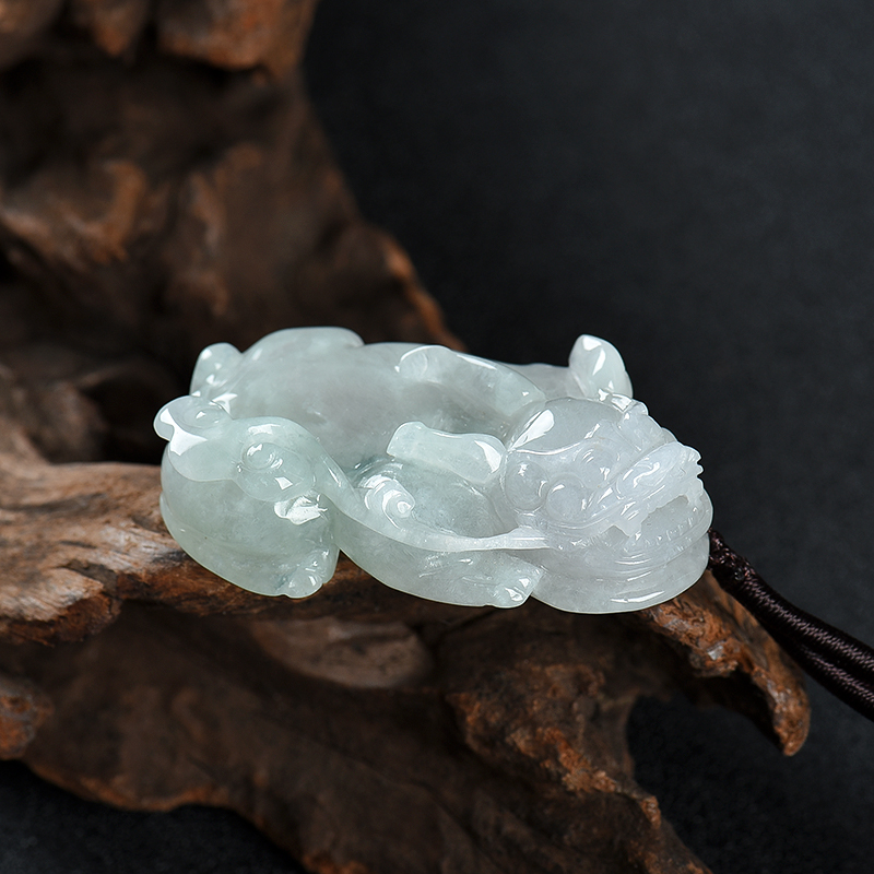 天然豆种翡翠貔貅吊坠-红掌柜