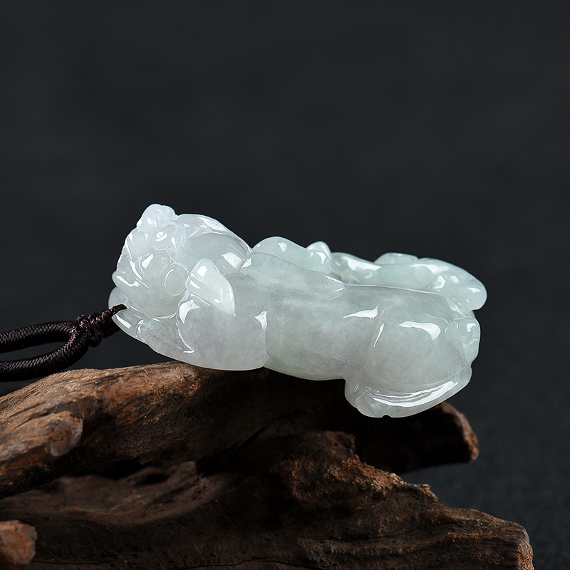 天然翡翠貔貅吊坠-红掌柜