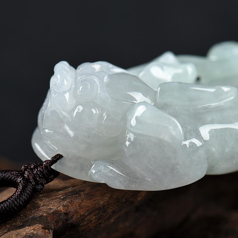 缅甸豆种翡翠貔貅吊坠-红掌柜