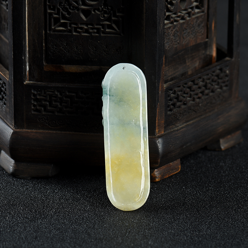 天然翡翠辰龙吊坠-红掌柜