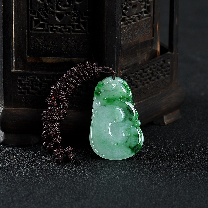 天然豆种翡翠仿古龙吊坠-红掌柜