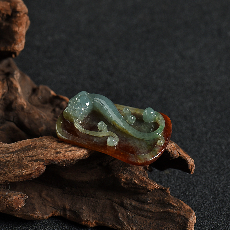 缅甸天然糯种龙牌吊坠-红掌柜