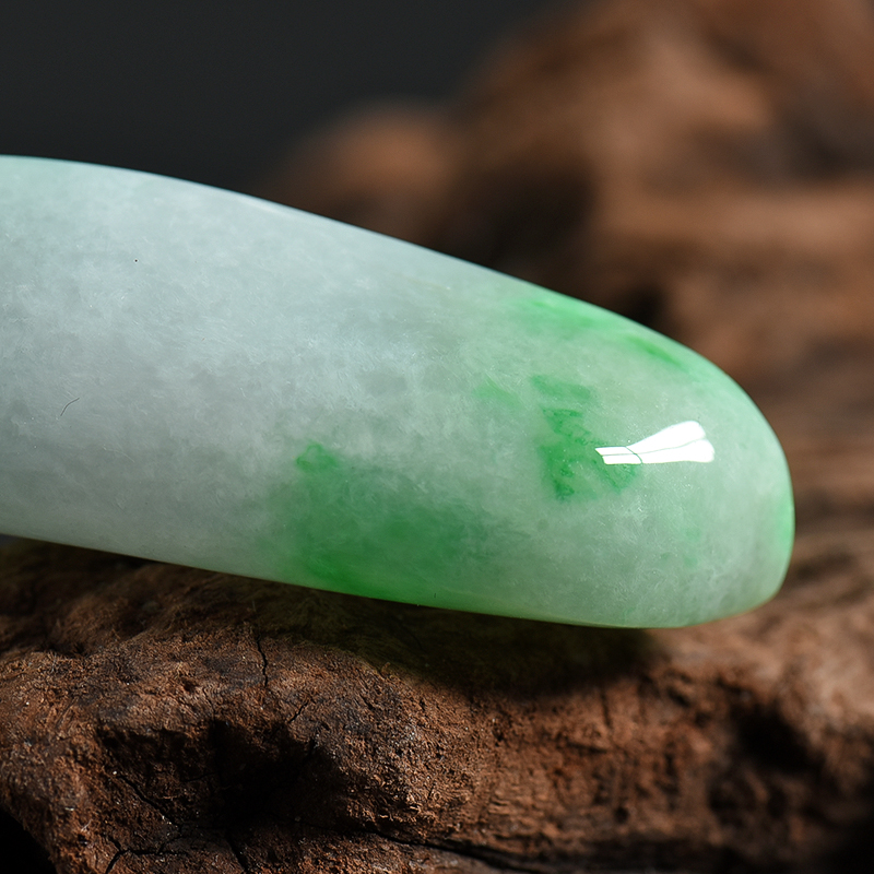 缅甸天然糯种飘绿翡翠吊坠-红掌柜