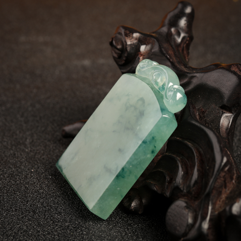 糯冰种翡翠无事牌吊坠-红掌柜