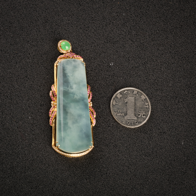 天然糯冰种翡翠-红掌柜