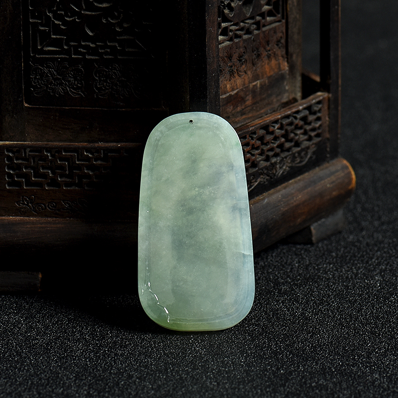 浅绿翡翠松鹤延年吊坠-红掌柜