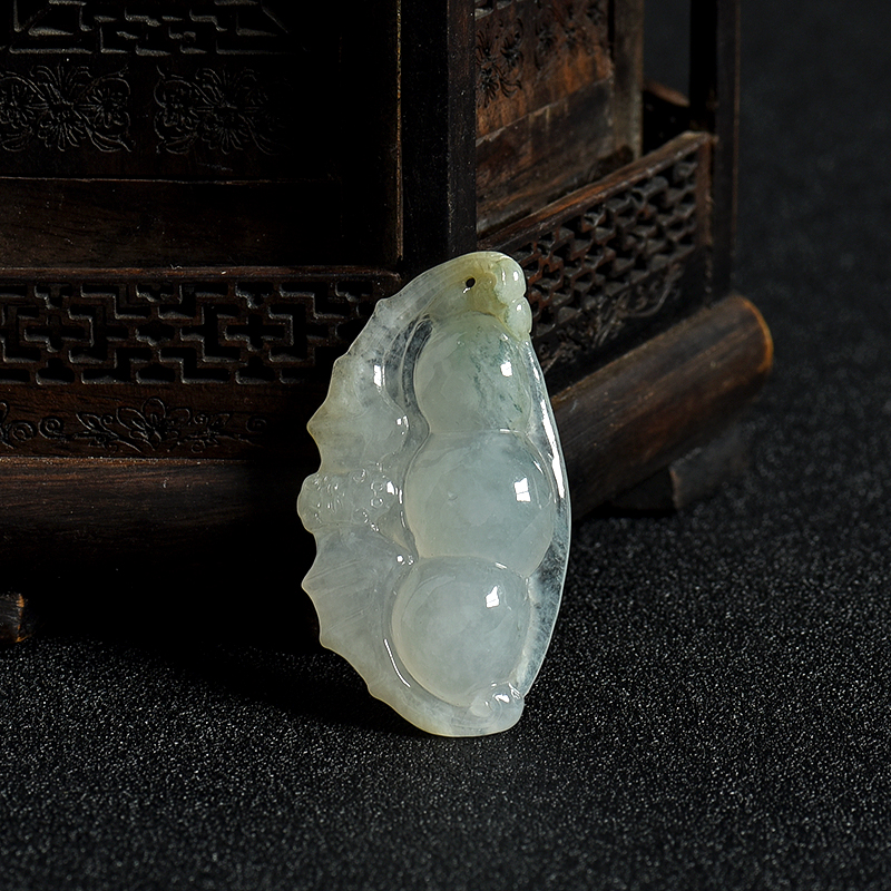 天然缅甸糯冰种俏色翡翠连中三元吊坠-红掌柜