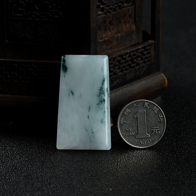 糯种翡翠无事牌-红掌柜